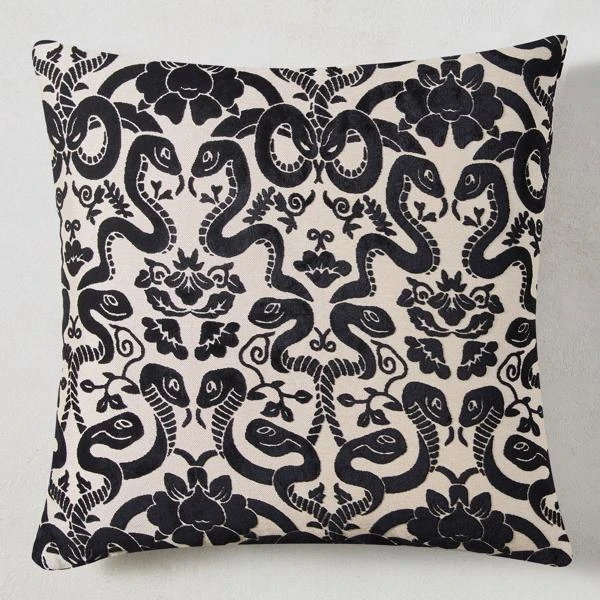 Giardino Pillow 22" - Black 4 Giardino Pillow 22" - Black - Image 2