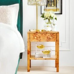 The Finger Hand -Online Furniture Sale webimage 040445831 725470735 020217235 square web