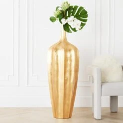 Accolade Vase 11 Accolade Vase -Online Furniture Sale webimage 122925337 dtl alt2