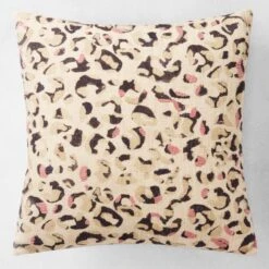Gorga Pillow 22" - Ivory/Black